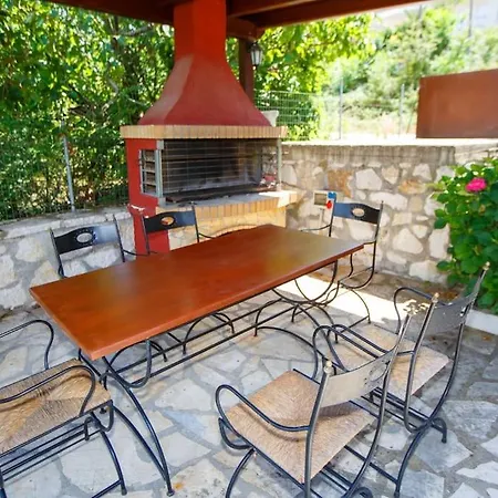 Ferienwohnung Wooden House In Ioannina Exterior foto