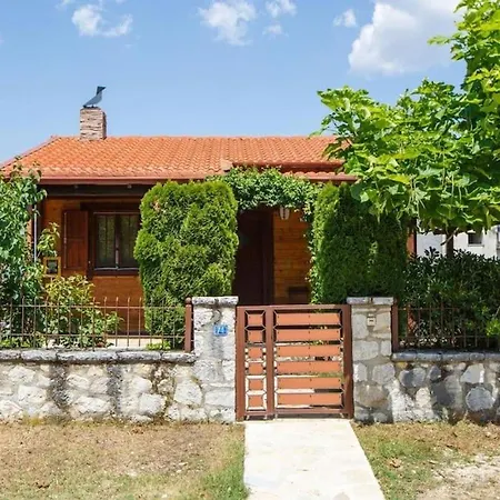 Ferienwohnung Wooden House In Ioannina Exterior foto